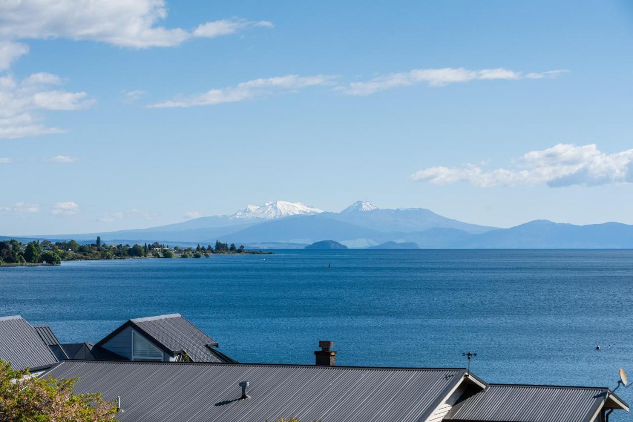 Lakeview Terrace - Taupo Holiday Home Εξωτερικό φωτογραφία