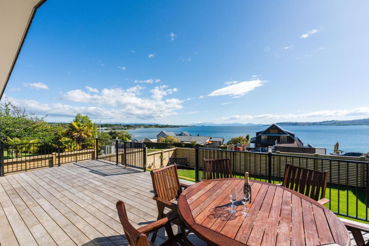 Lakeview Terrace - Taupo Holiday Home Εξωτερικό φωτογραφία