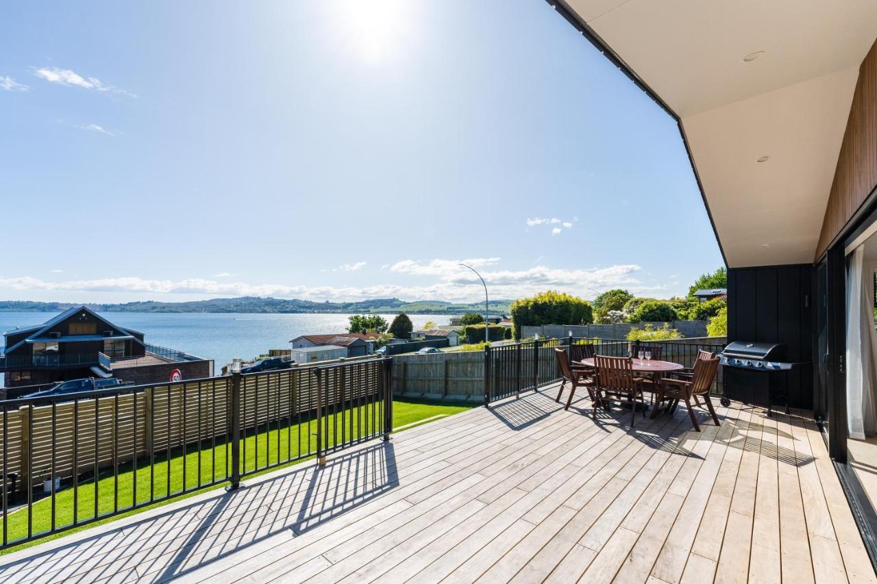 Lakeview Terrace - Taupo Holiday Home Εξωτερικό φωτογραφία